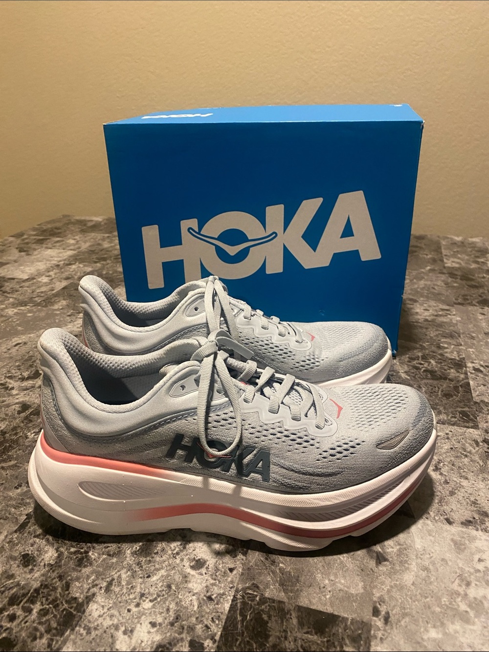 Hoka Women's Bondi 9, Size  7.5 W